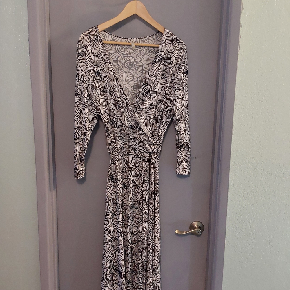 White Stag Dark Blue and White Floral Long Sleeve Dress